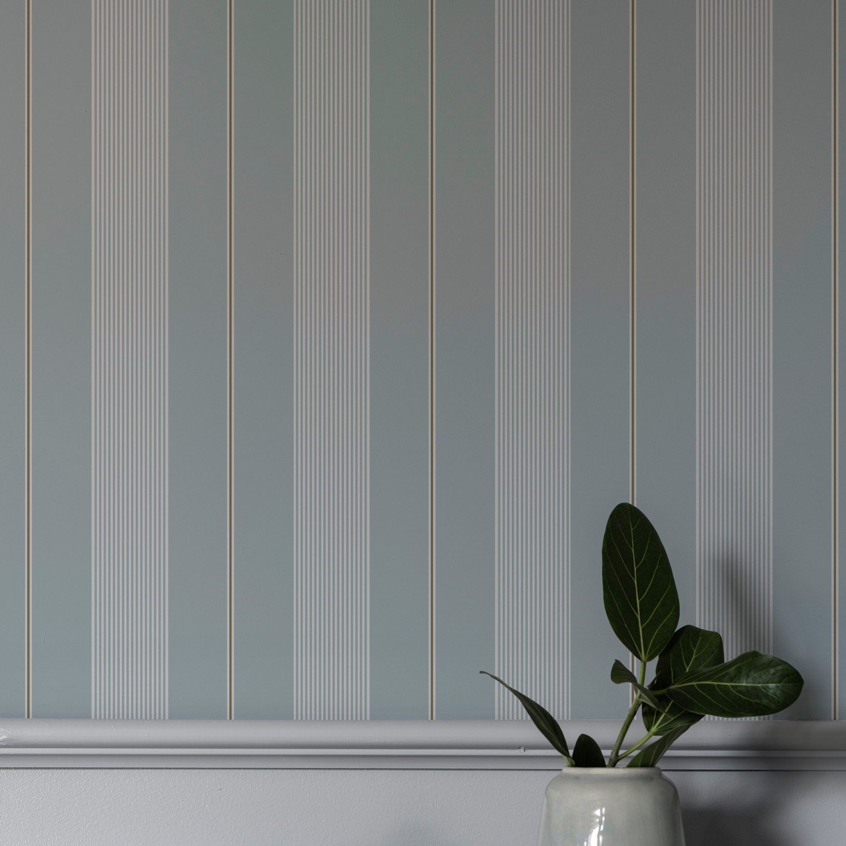 Tapet  Enfärgad & Randig Axel 411-04