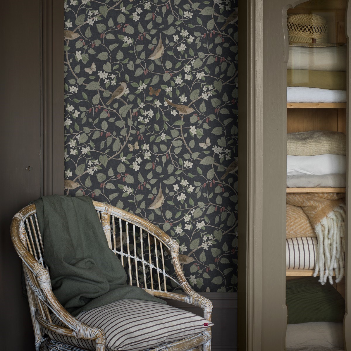 Tapet Special Edition Flowery Sångfåglar 2057