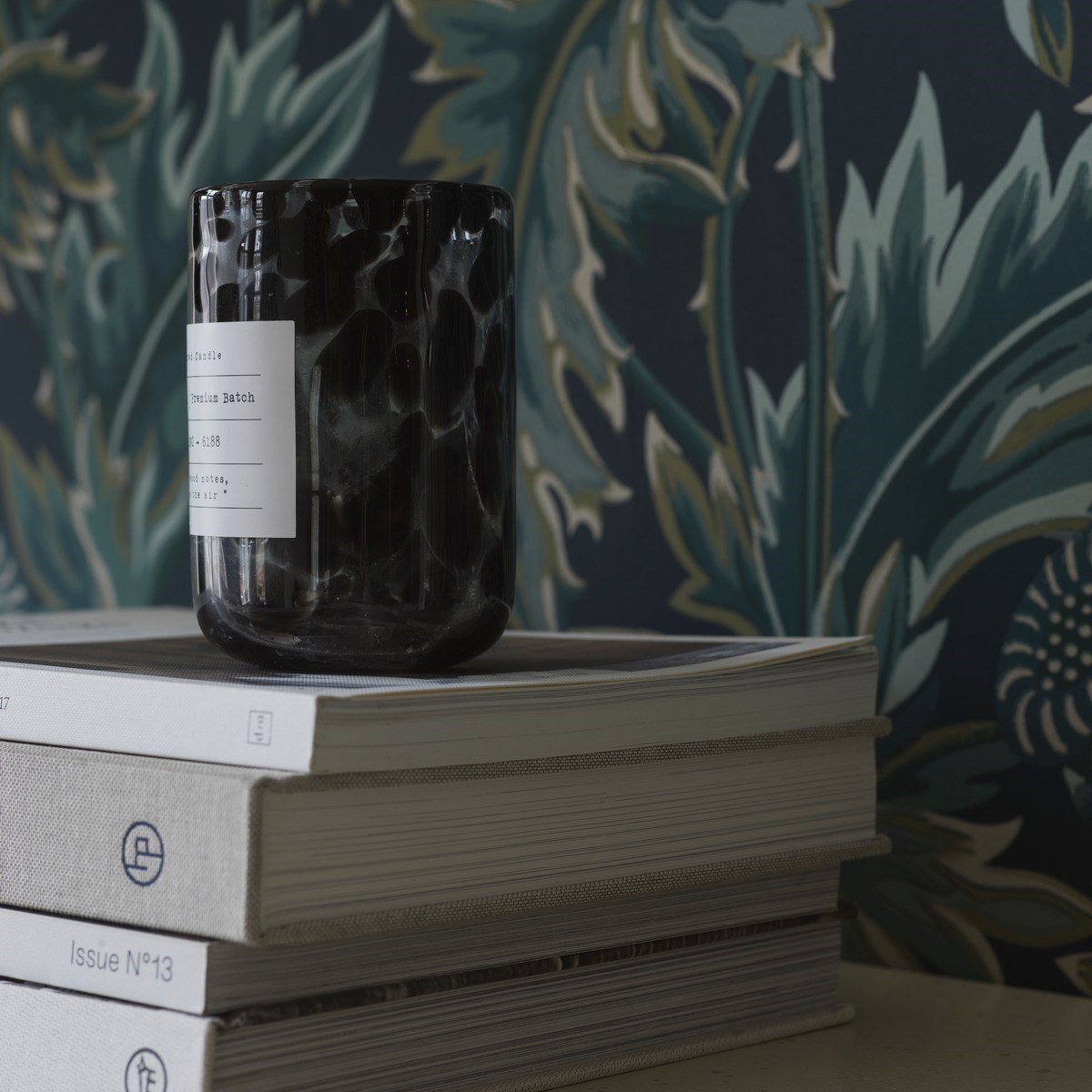 Tapet Treasured Treasured Thistle 2273