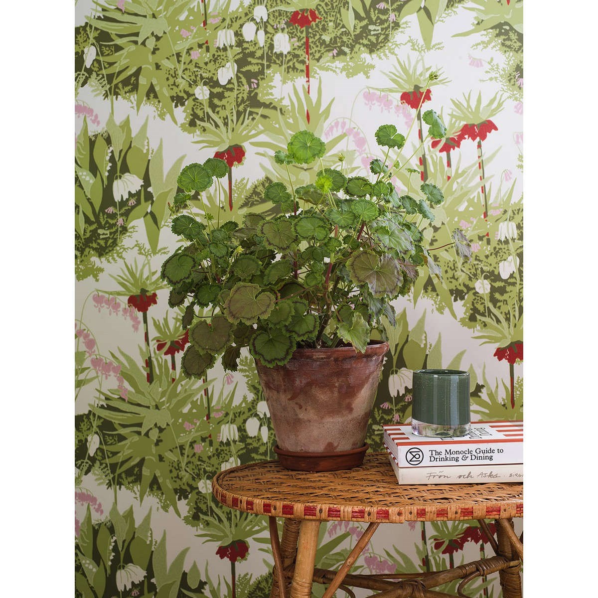 Tapet Scandinavian Designers III Arne Jacobsen Kejsarkrona 1982