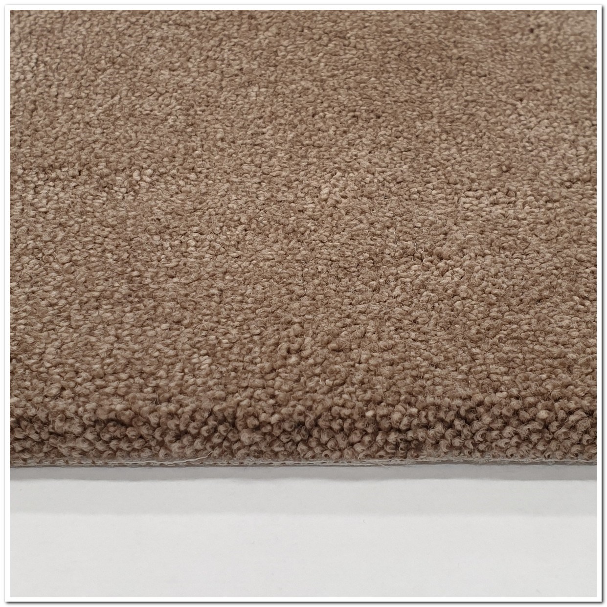 Heltäckningsmatta Carisma 92 400cm, Brun