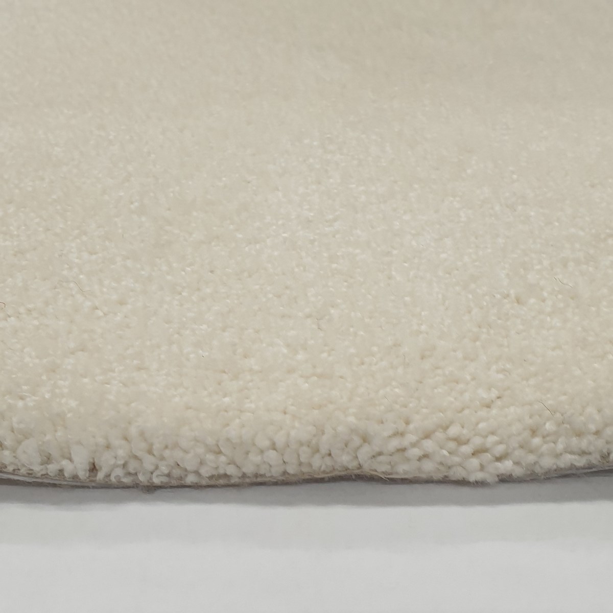 Heltäckningsmatta Carisma 69 400cm, Vit