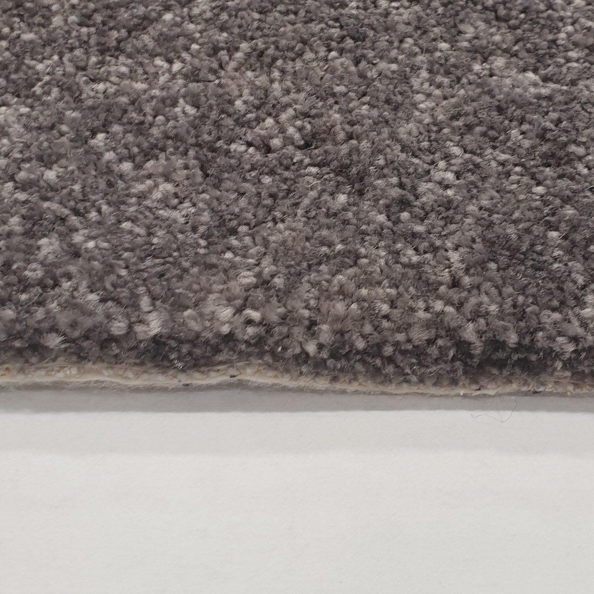 Heltäckningsmatta Veneto 96 400cm, Grå