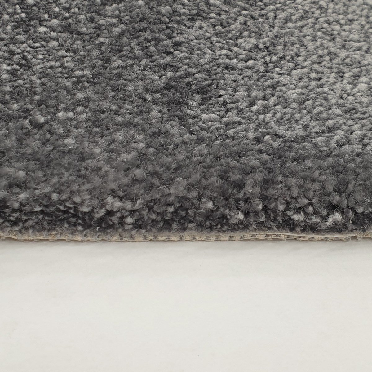 Heltäckningsmatta Chanel 302 400cm, Grå