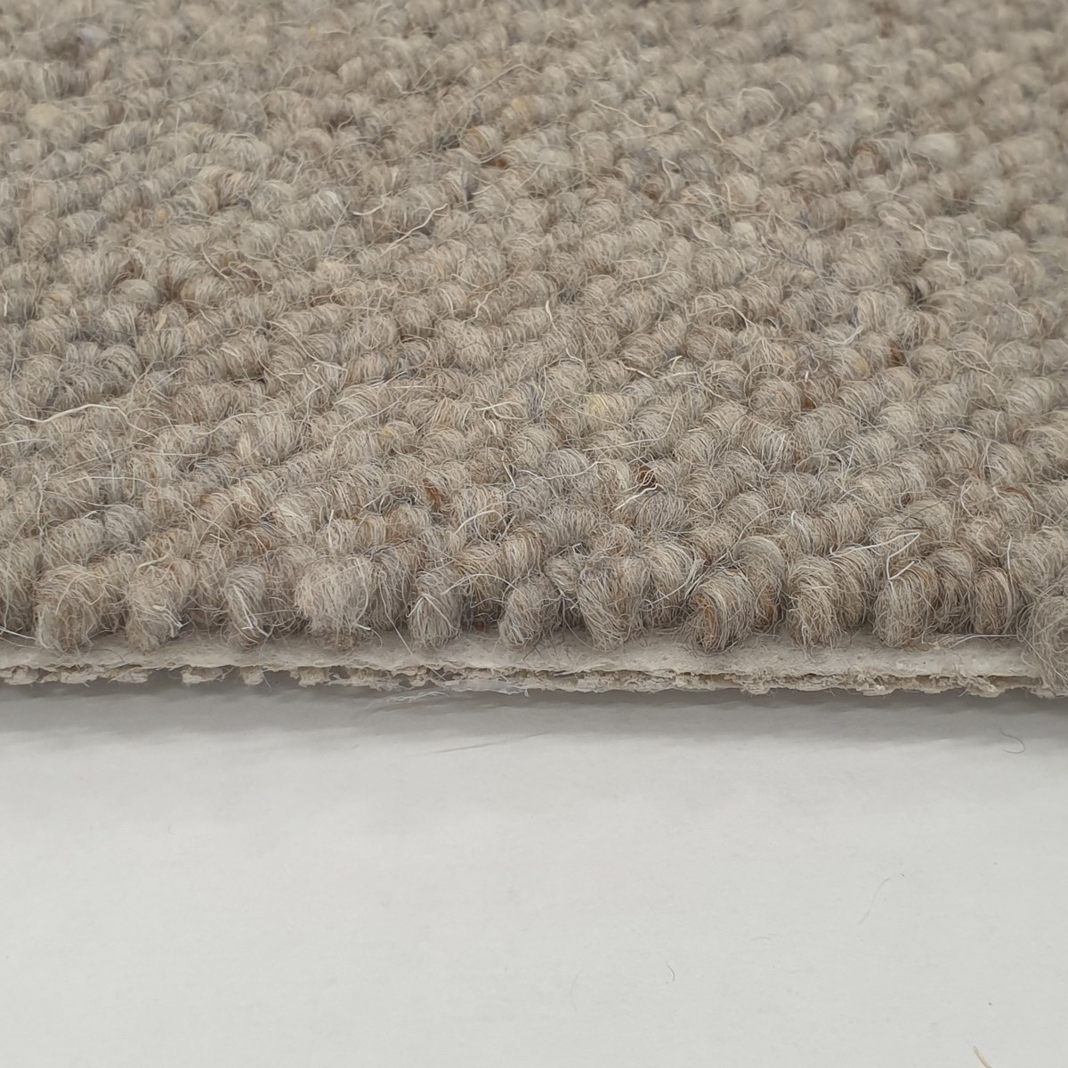 Heltäckningsmatta Canberra Wool 75 400cm, Ljusgrå