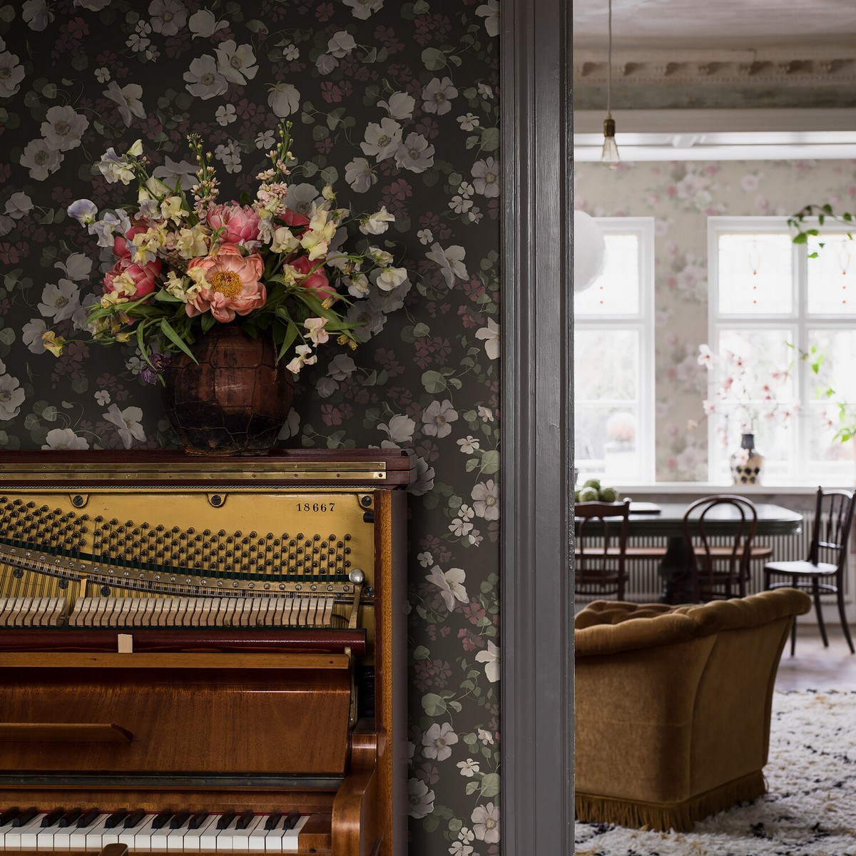 Tapet Dreamy Escape Enchanting Flower 4280