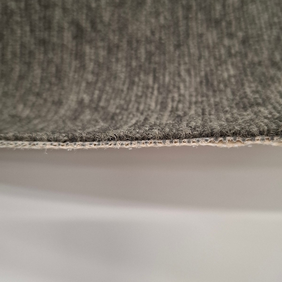 Heltäckningsmatta Volcano 140 Ash 400cm