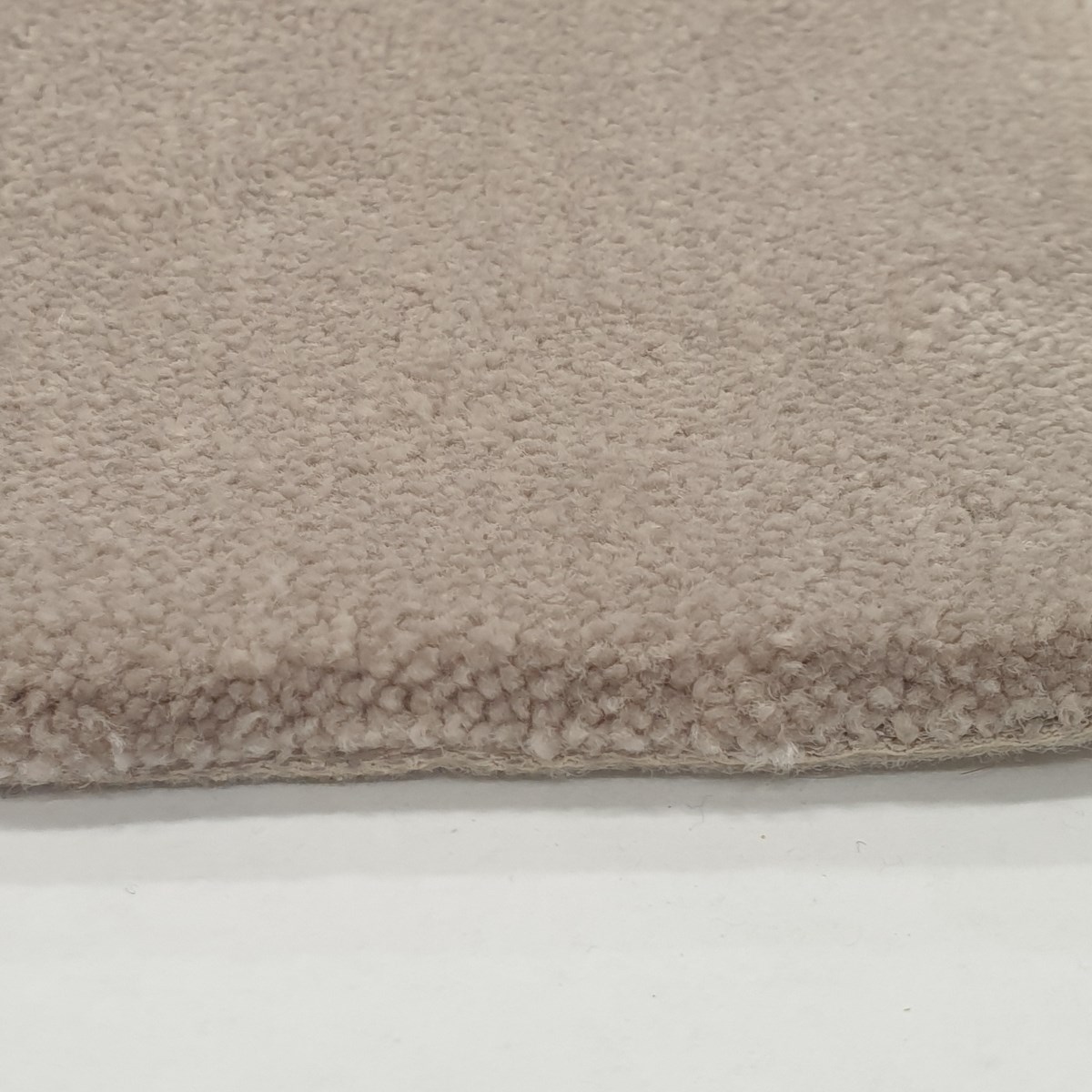 Heltäckningsmatta Bugatti 106 400cm, Beige