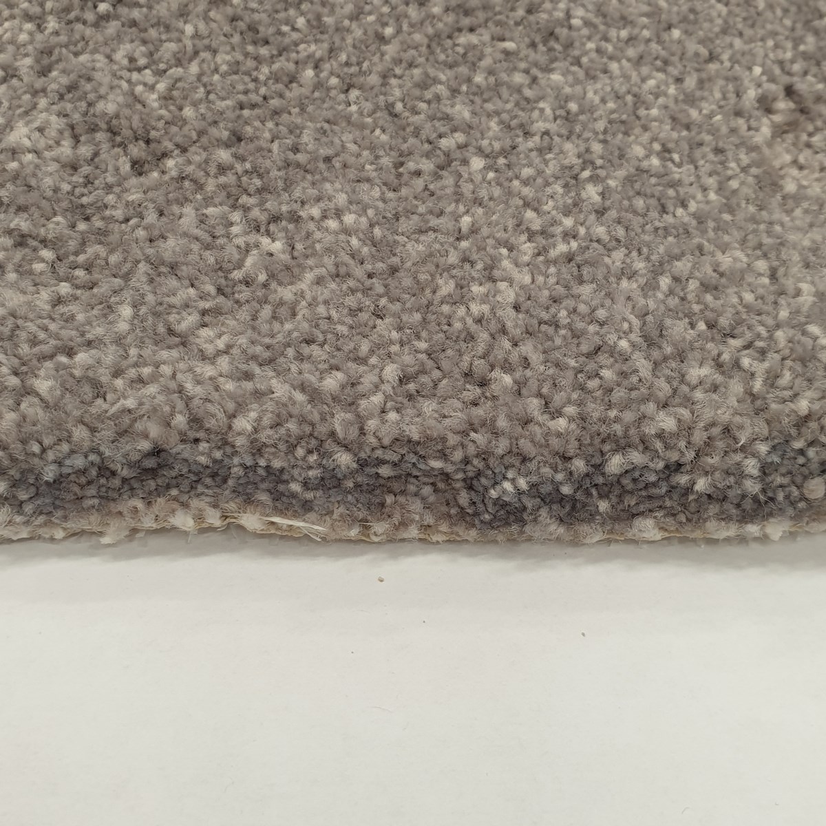 Heltäckningsmatta Majesty 606 400cm, Grå