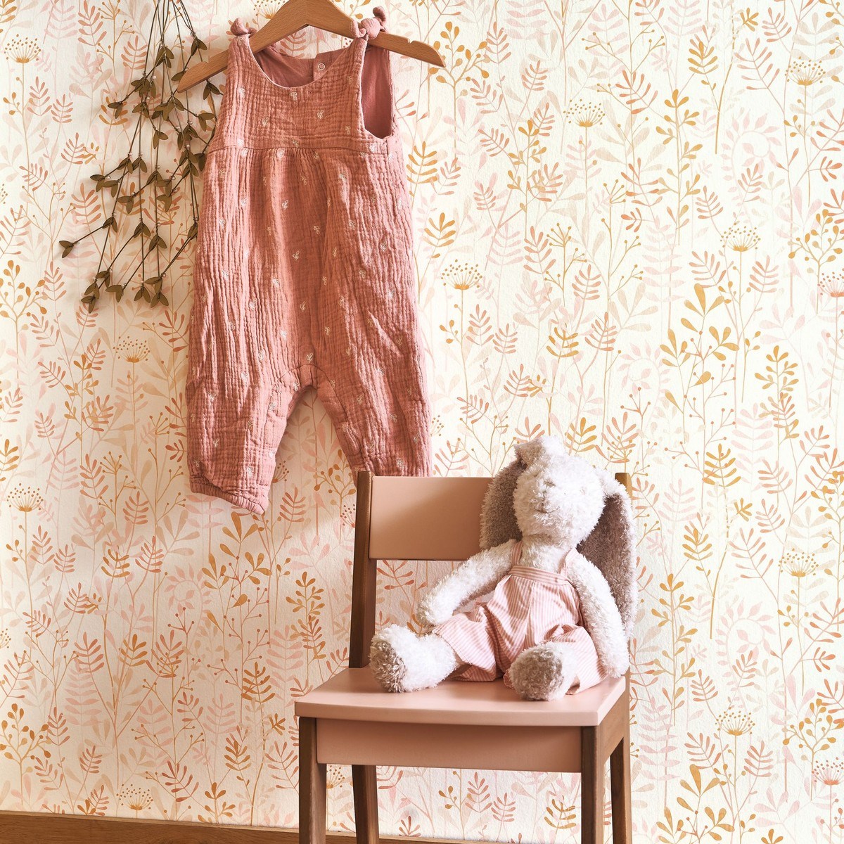 Tapet Once Upon A Time Wild Garden Rose Nude Ouat88324630