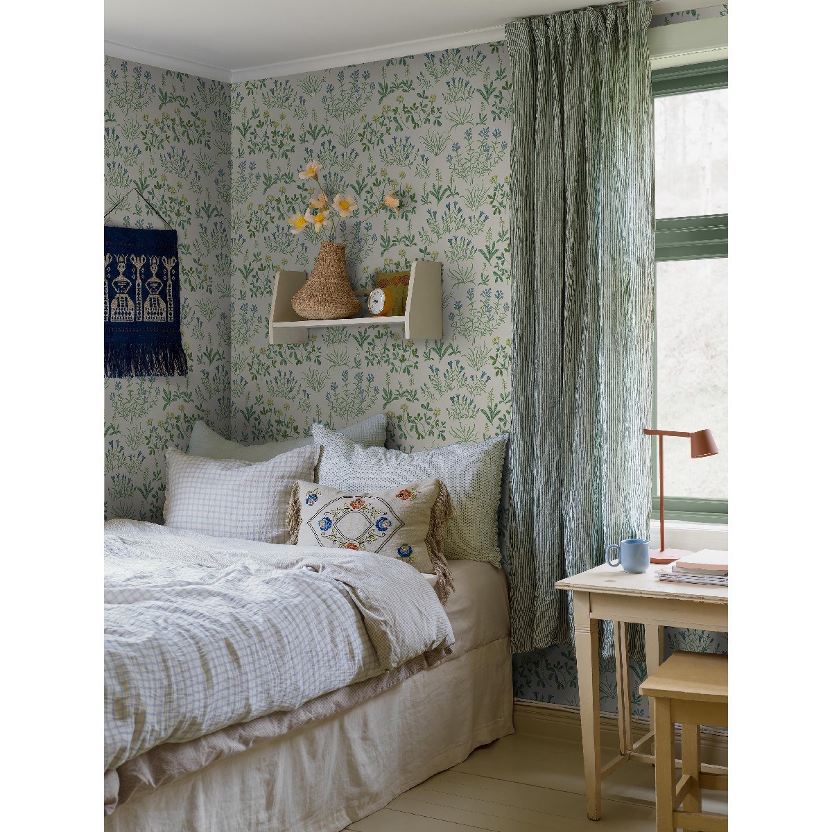 Tapet Nordic Folk Noras Äng 5803