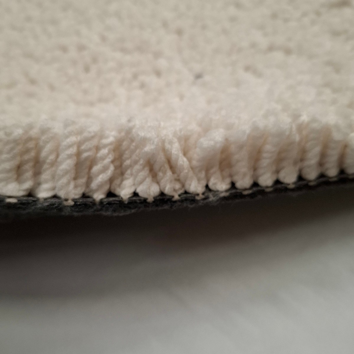 Heltäckningsmatta Dreamland 60 400cm, Vit