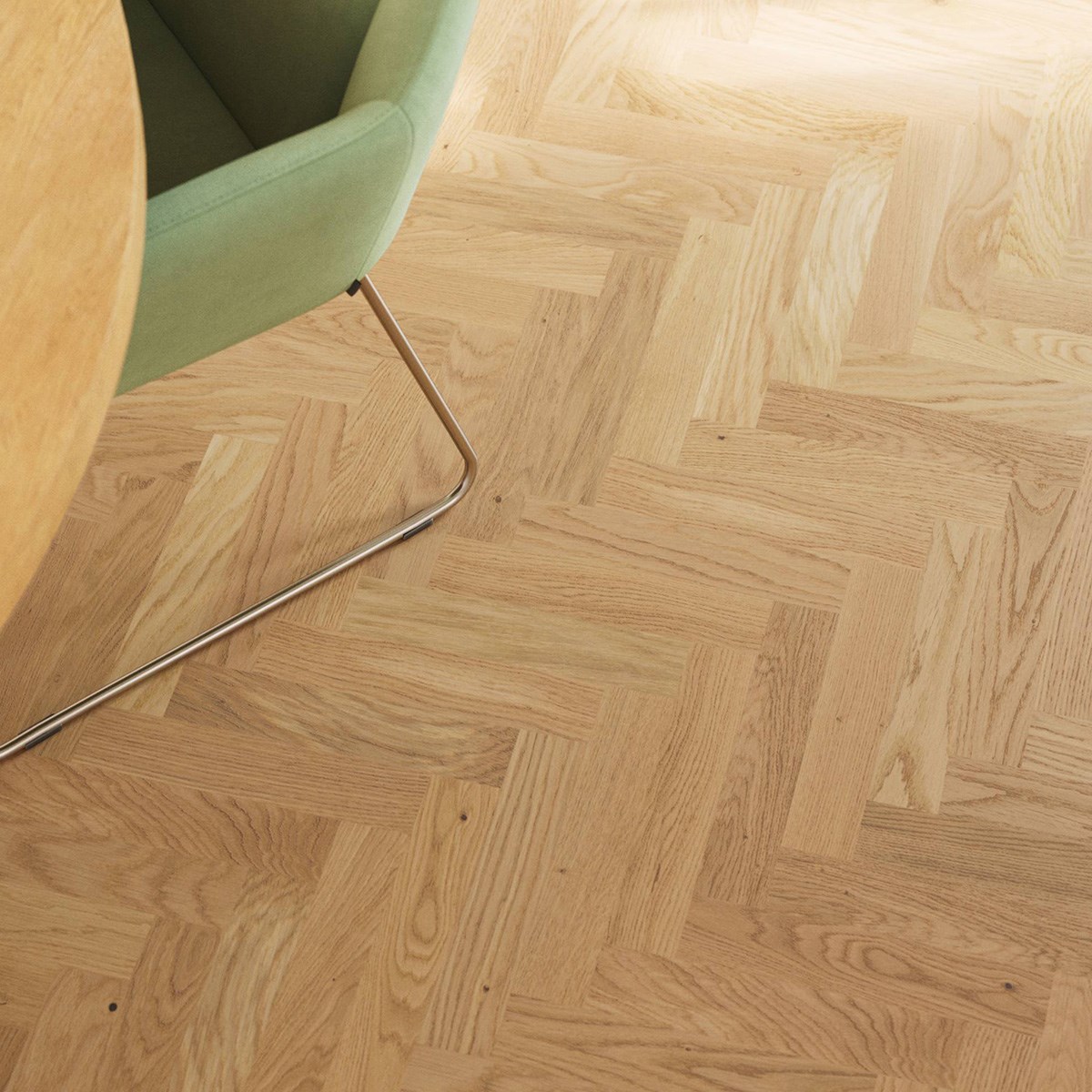 Fiskbensparkett 2:sort Oak Rustic B II Ek, 1-stav, Mattlack